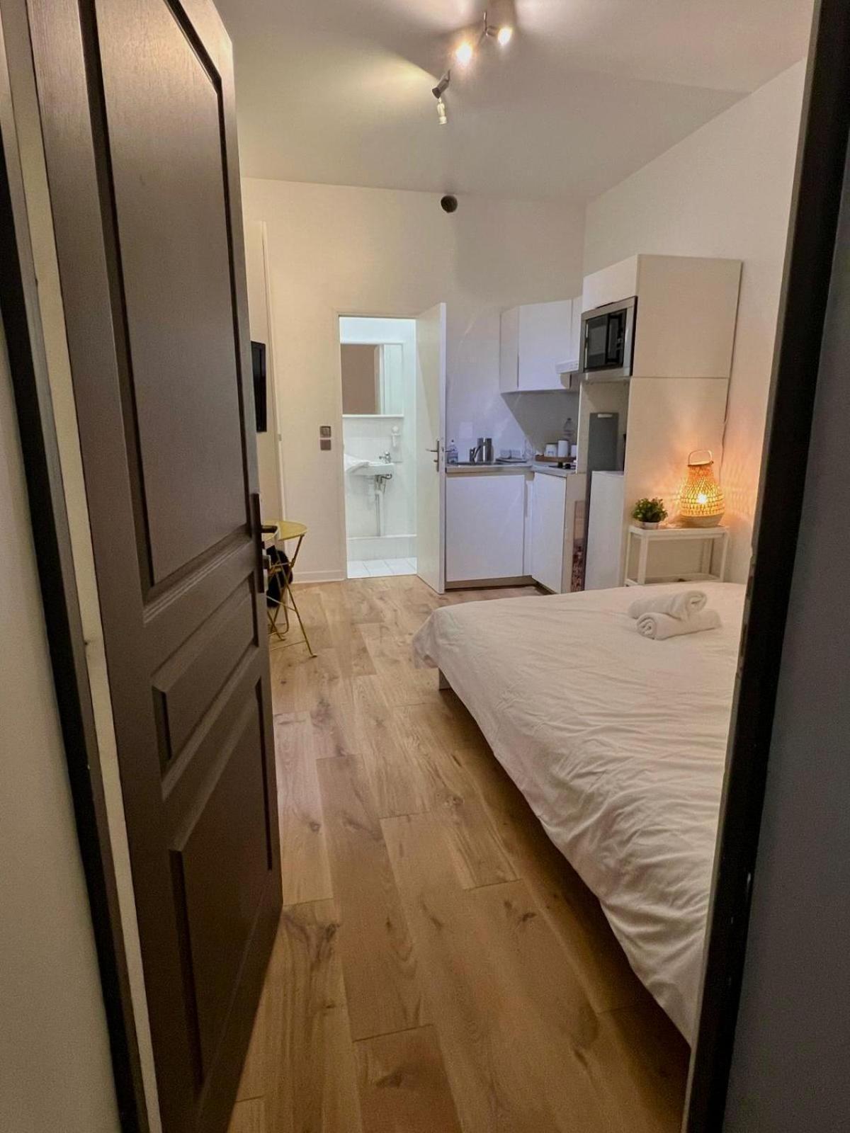 Apartament Eiffel Tower View Paryż Zewnętrze zdjęcie